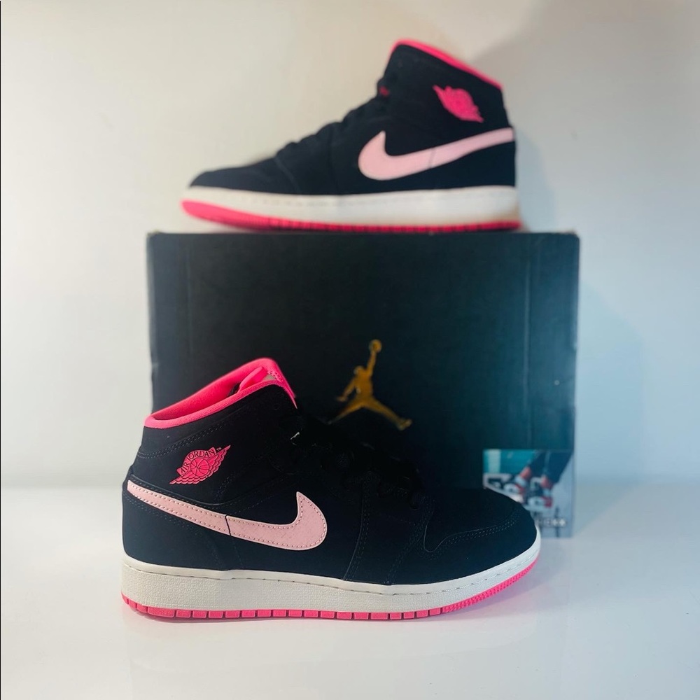 Nike Air Jordan 1 Mid Digital Pink